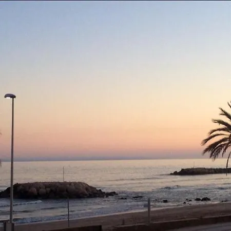 Primera Linea De Mar, * Cunit